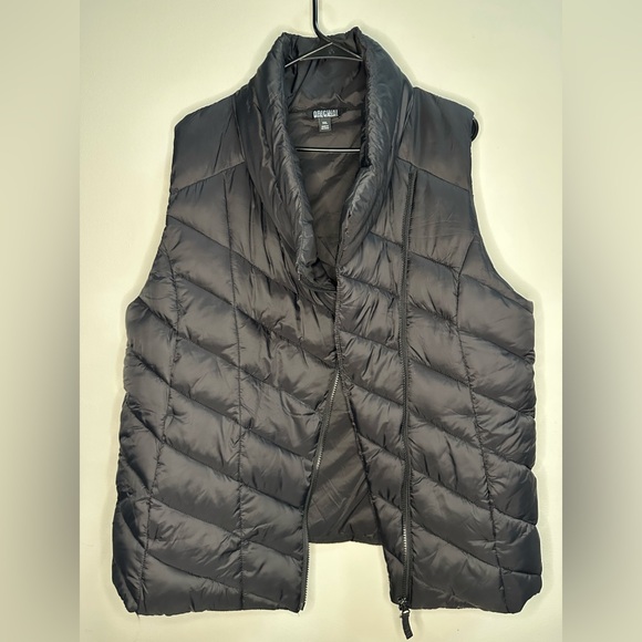 SOLD | Nicole Miller Asymmetrical Black Quilted Vest w/ Pockets Women’s XXL Plus - Picture 3 of 8